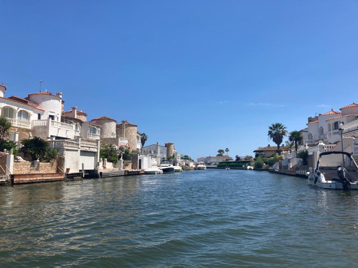 Charmante Maison Coeur De Ville 650M Plage Empuriabrava Buitenkant foto