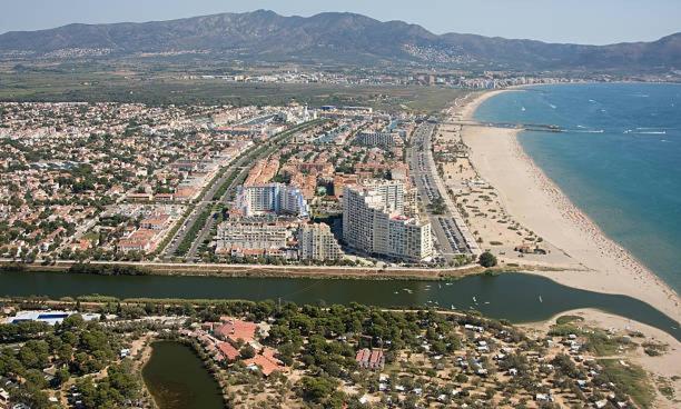 Charmante Maison Coeur De Ville 650M Plage Empuriabrava Buitenkant foto